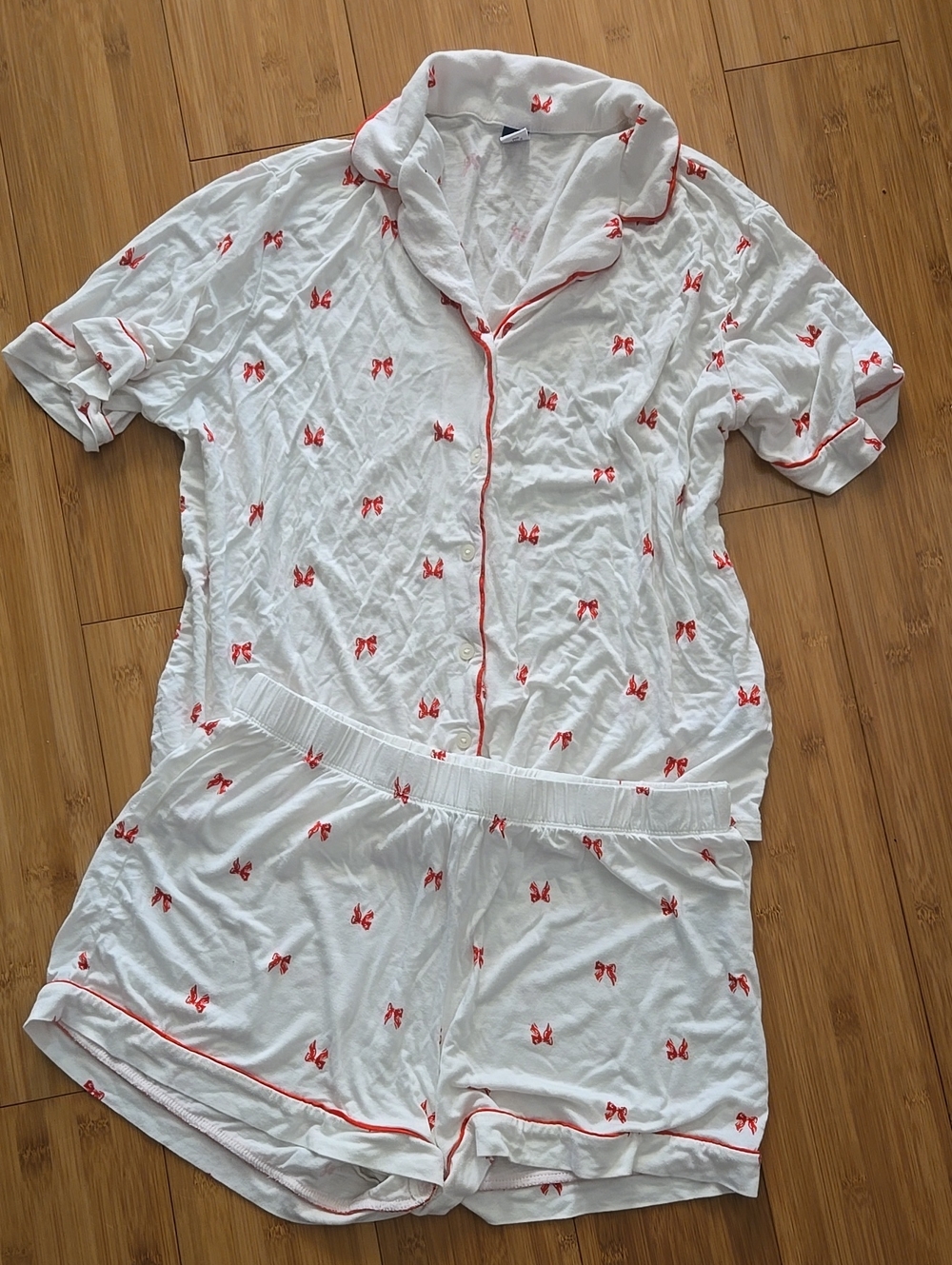 Old Navy White Short Pajama Set with Red Bows - M Petite
